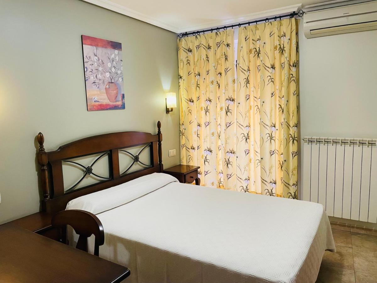 Hostal Labranza Fuenmayor Екстериор снимка